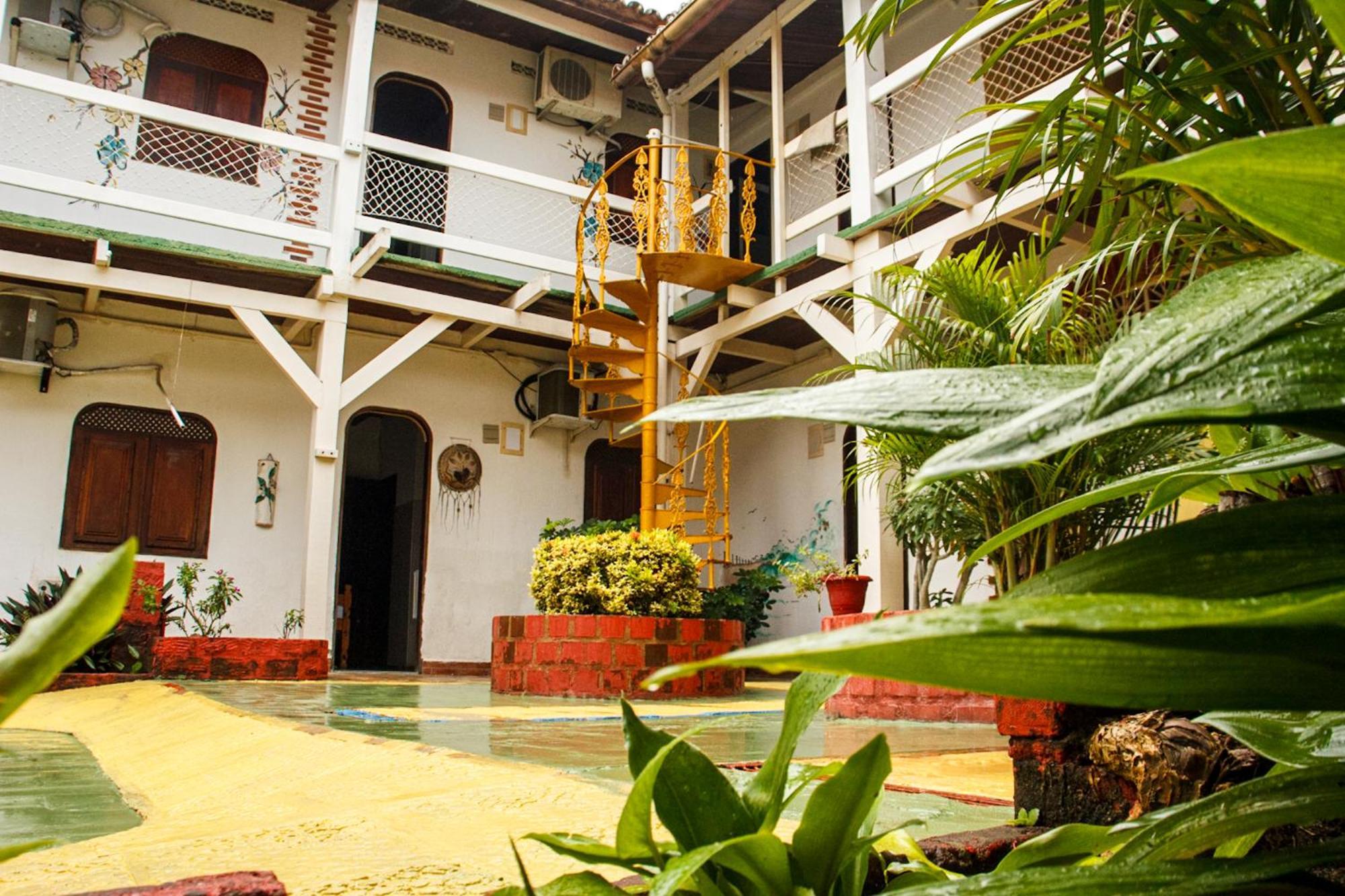 Pousada Tropicalia Canoa Quebrada Exterior foto